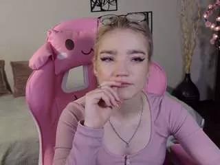 Meganlora3 webcams show profile image 
