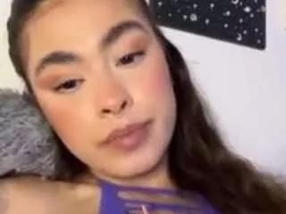 Michelleroos webcams show profile image 