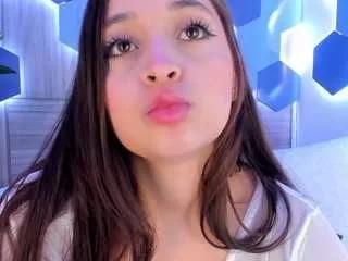 Miiakay webcams show profile image 