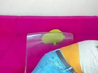 miiakittyy from CamSoda