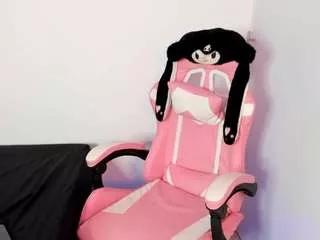 mikitourab from CamSoda