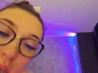 milla-heart from CamSoda