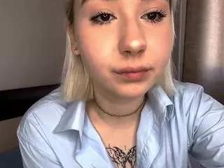 milliimolly from CamSoda
