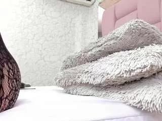 mollyy-rosse from CamSoda