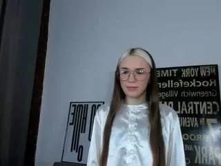 Moontiny webcams show profile image 