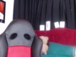 myominix from CamSoda