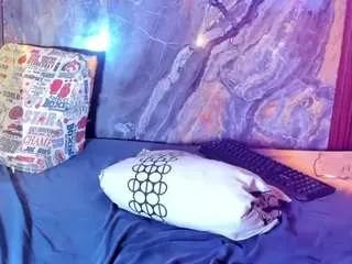 Naomhy webcams show profile image 