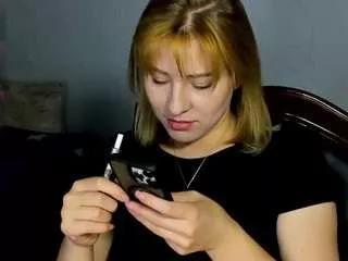 nellyicee from CamSoda
