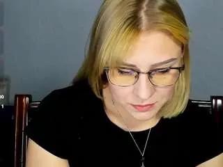 nellyicee from CamSoda