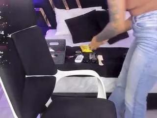 nikibryce from CamSoda