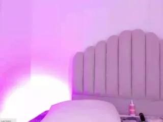 nikki-angel from CamSoda