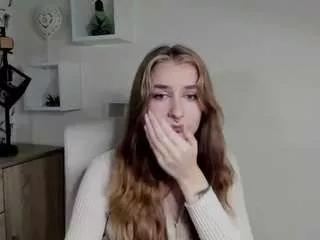 ninablond1 from CamSoda