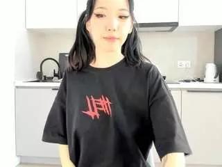 ninamini from CamSoda