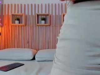 noami-rosse on CamSoda