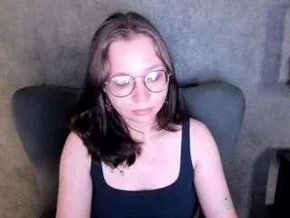 noora-moore from CamSoda
