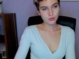 passionsarah from CamSoda