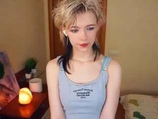queenieeveringham from CamSoda