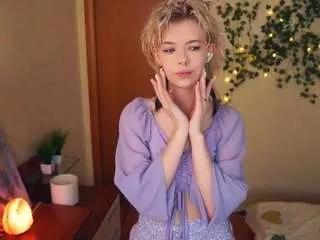 queenieeveringham from CamSoda