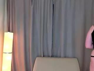 queenxofxtease from CamSoda