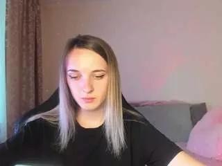 Rousereedd webcams show profile image 