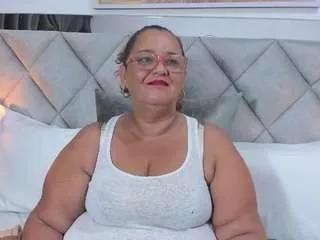 saanem-mature from CamSoda