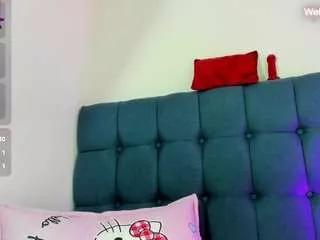 samanta-pink from CamSoda
