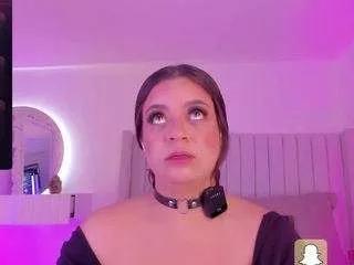 sara-bonneth from CamSoda
