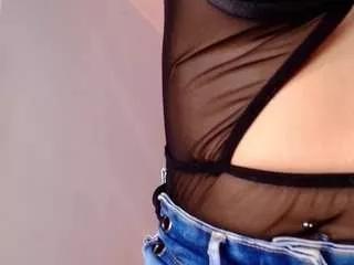 sara-lop from CamSoda