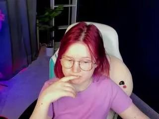 sara-moor from CamSoda