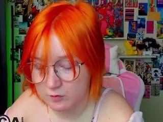 sara-moor from CamSoda