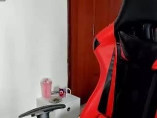 sara-slut from CamSoda
