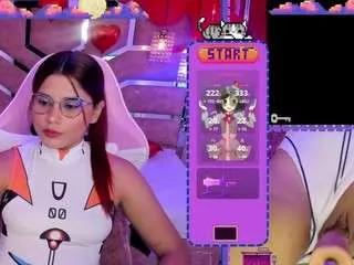 sarahillgames from CamSoda