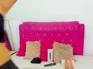 sexxy-girl86 from CamSoda