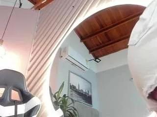 Shantal-jonees webcams show profile image 