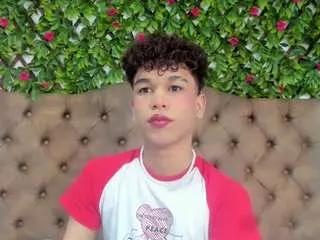 sweetboyx from CamSoda