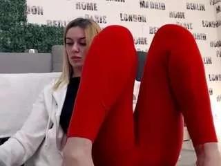 sweetdaiana23 from CamSoda