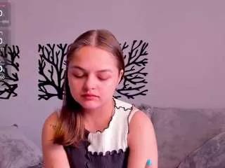 taitebluett from CamSoda