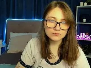 tararyan from CamSoda