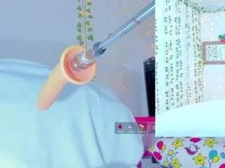 tiffanny-loveee from CamSoda