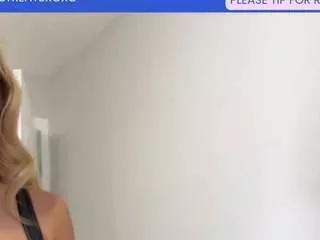 tiffstreatsxoxo from CamSoda