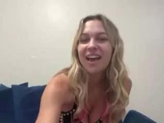 tiffstreatsxoxo from CamSoda