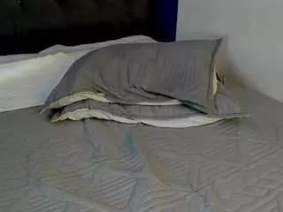 tiinyemilly from CamSoda