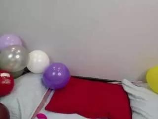 tiinyemilly from CamSoda