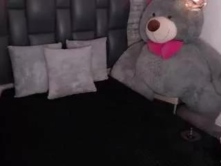 tinnahottie from CamSoda