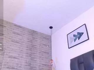tinnahottie from CamSoda
