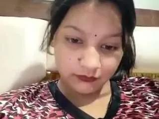 Urvashi143 webcams show profile image 