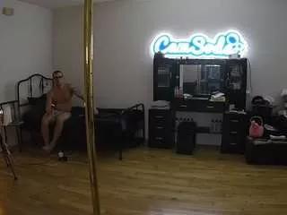 voyeurcam-celticiron-02 on CamSoda