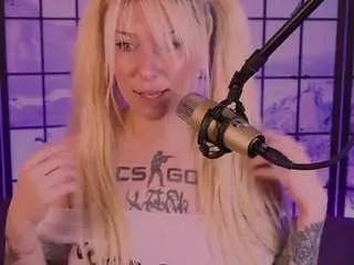 Yelloweaa webcams show profile image 