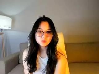 yoonashina from CamSoda