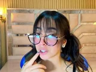 Zoe-r webcams show profile image 